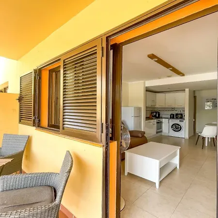 B-rent Royal 2 Bed Pool Barbecue & Relax Apartment