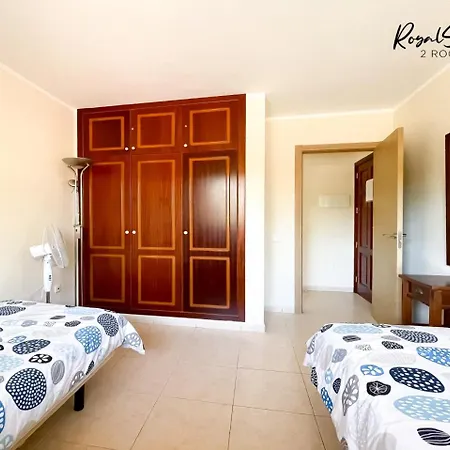 Lägenhet B-rent Royal 2 Bed Pool Barbecue & Relax