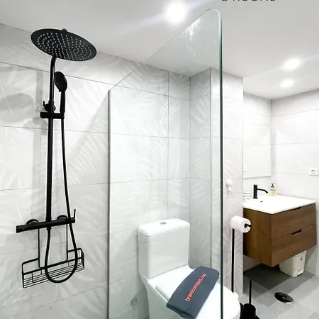 Lägenhet B-rent Royal 2 Bed Pool Barbecue & Relax *