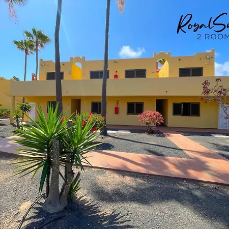 B-rent Royal 2 Bed Pool Barbecue & Relax Lägenhet *